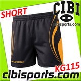 KOOGA - Short pres du corps arrondi KG115